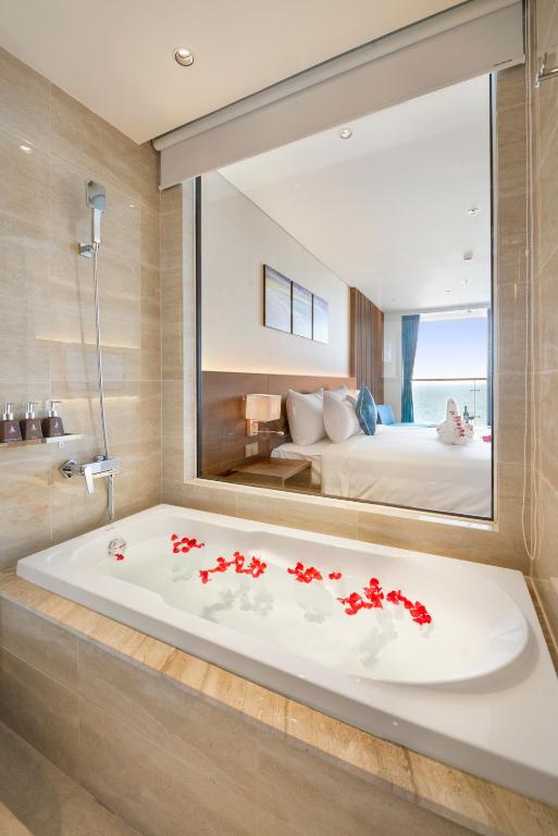 Canvas Danang Beach Hotel