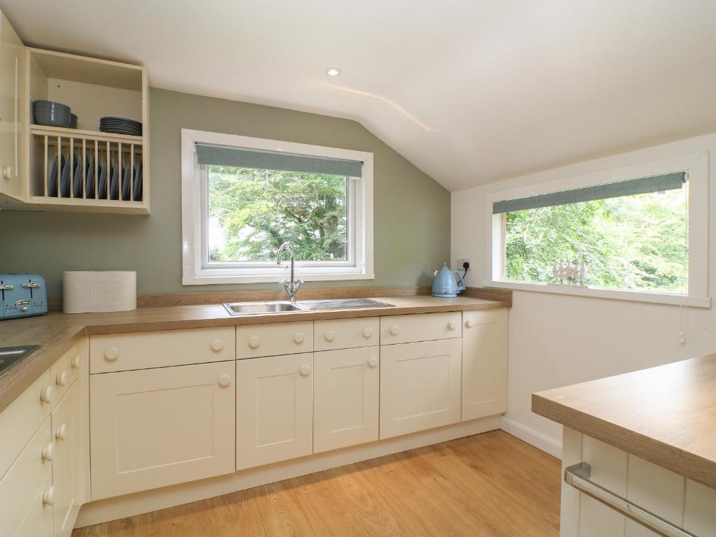 Shilstone Lodge, Whiddon Down photo 5