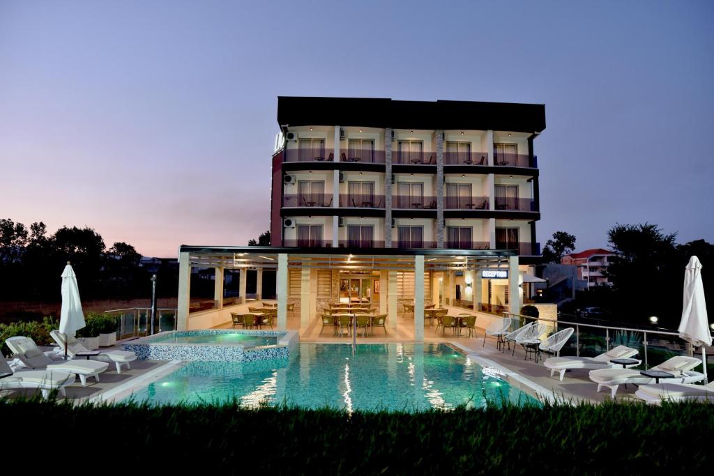 Hotel Lion - 4