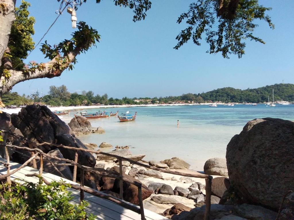 DAYA Beach, Lipe photo