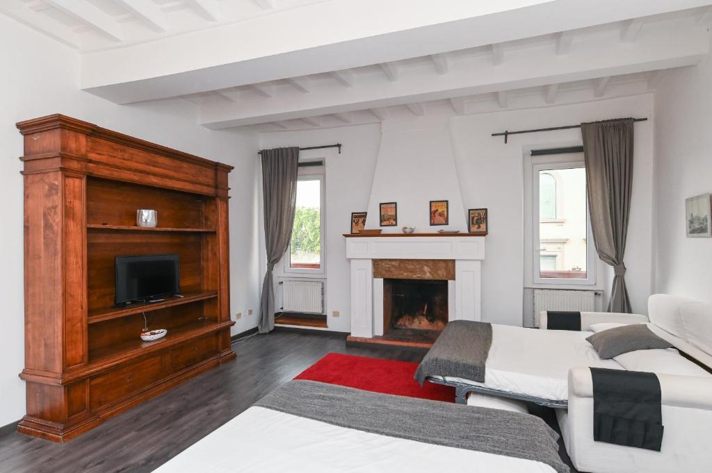 Gorgeous Trastevere loft on the river - 2