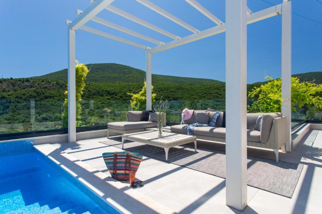Villa Elegance photo