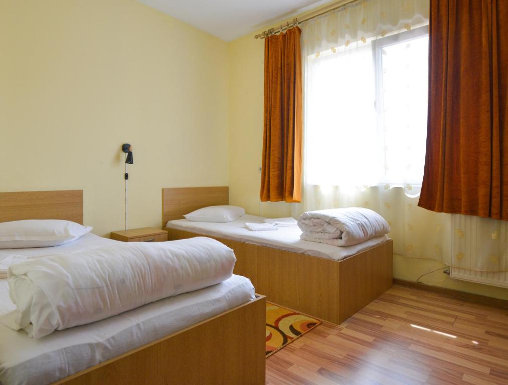 Hotel Decebal Bistrita photo