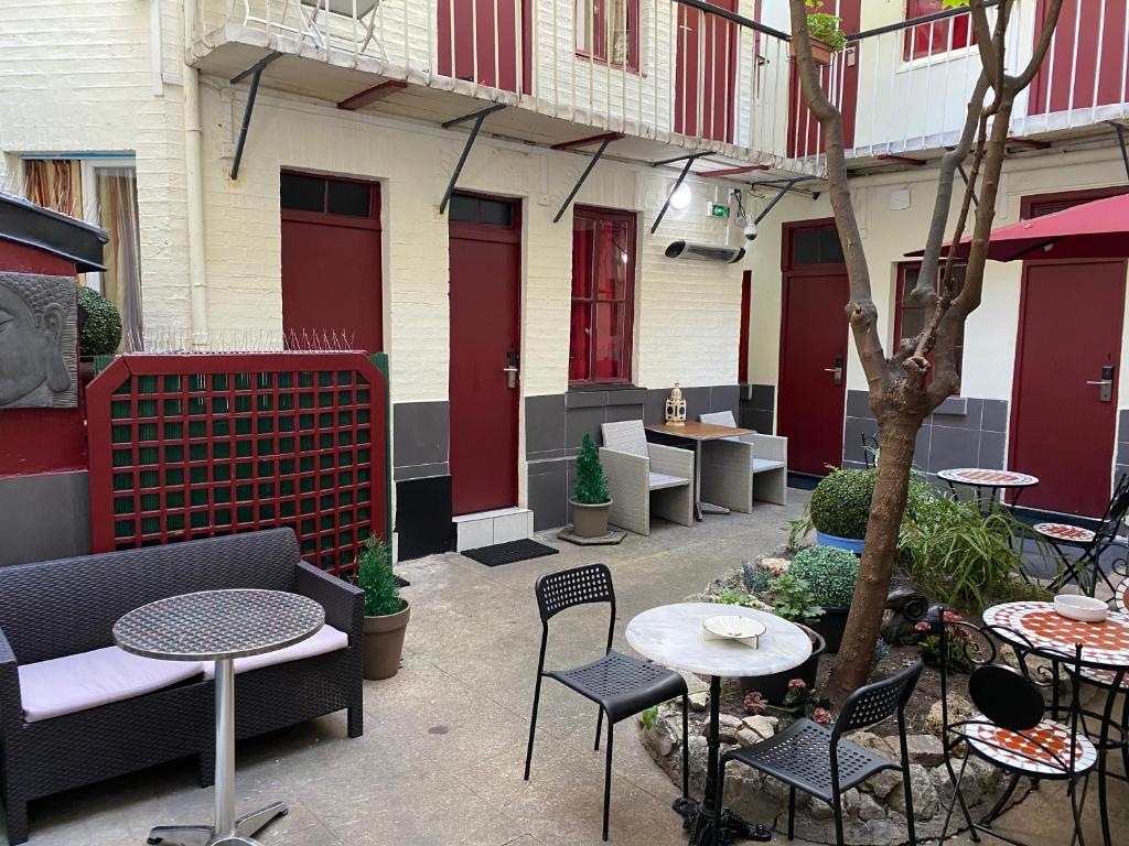 Facilities, Hotel Chevallier in Paris