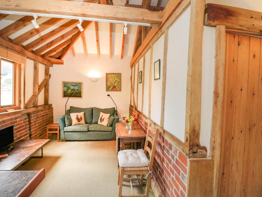 Pond View, Fordingbridge photo 7
