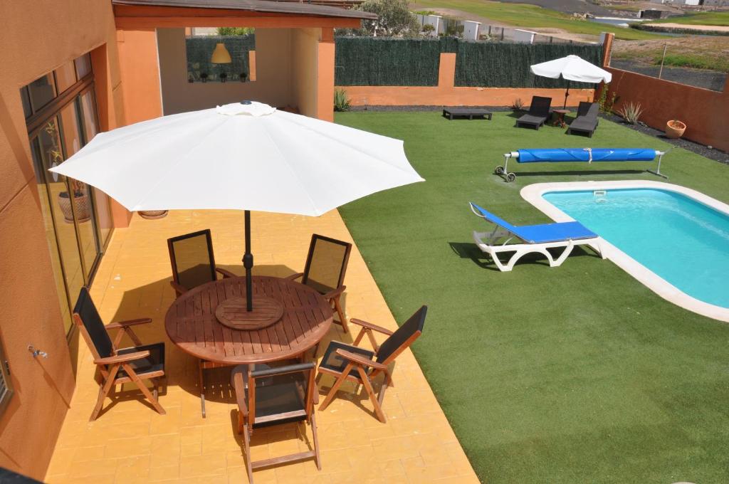 ECO Villa White Suite with climatized pool - 4