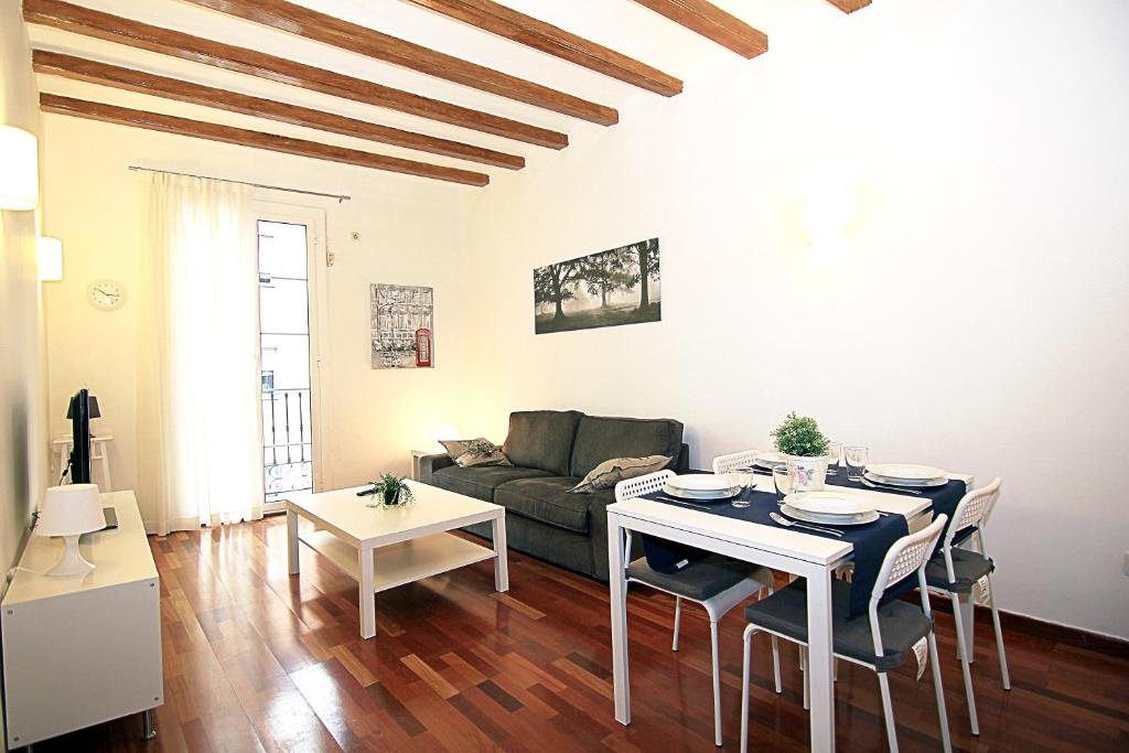 MUNTANYA - Apartments & one with Terrace next to Sagrada Familia - 4