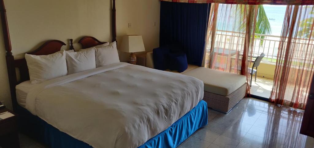 Radisson Grenada Beach Resort — Grand Anse Beach