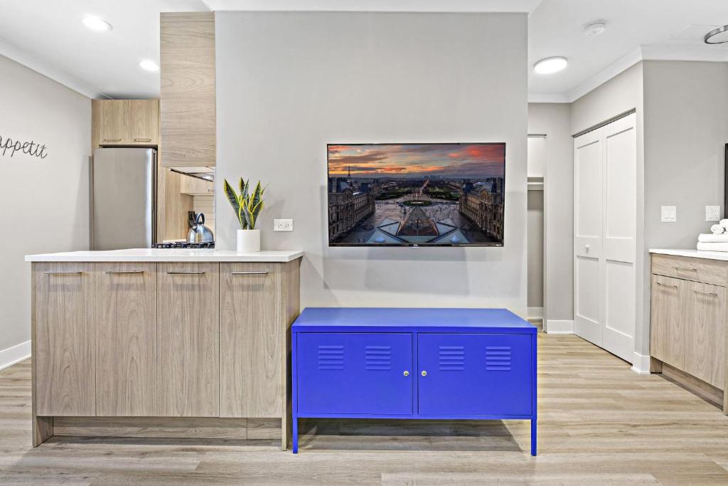 Sophisticated Studio Apartment with Modern Kitchen - Oakdale OD2 rep photo