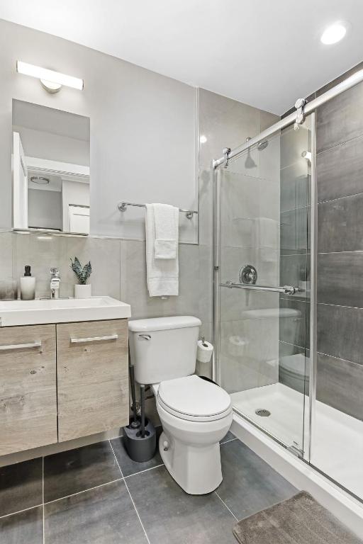 Sophisticated Studio Apartment with Modern Kitchen - Oakdale OD2 rep photo