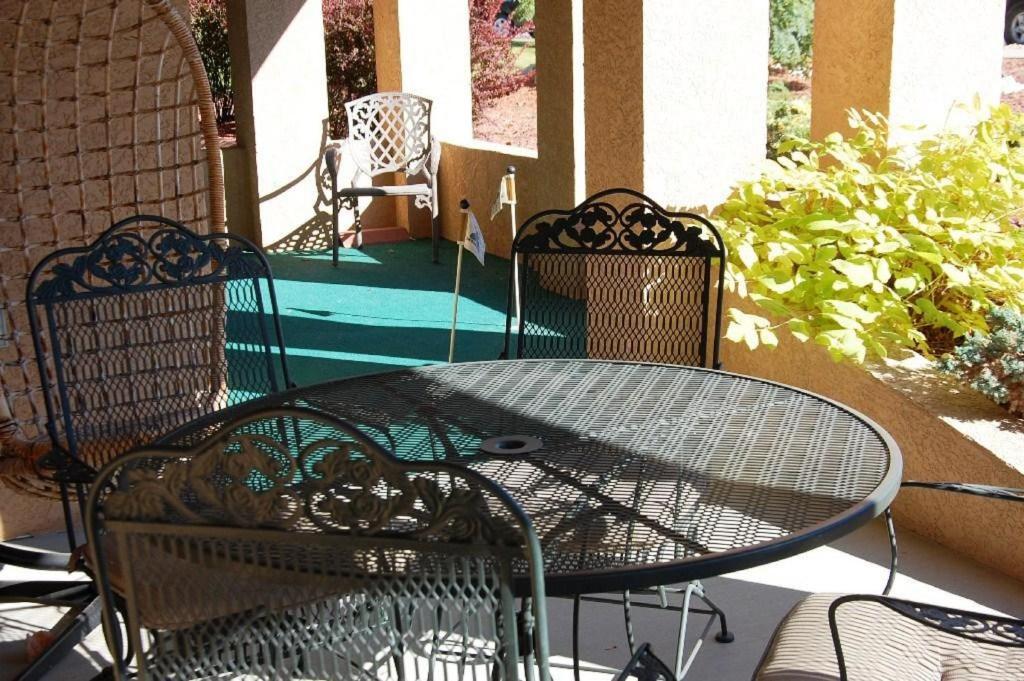 A Vacation Paradise at Quail Ridge B&B 外観