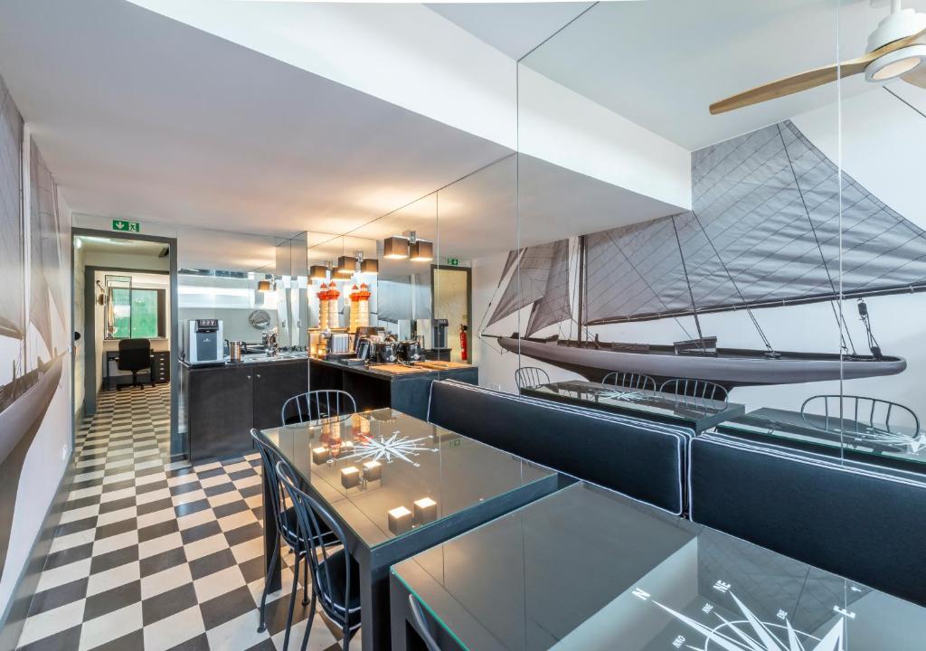 Oporto Street Fonte Taurina - Riverfront Suites photo