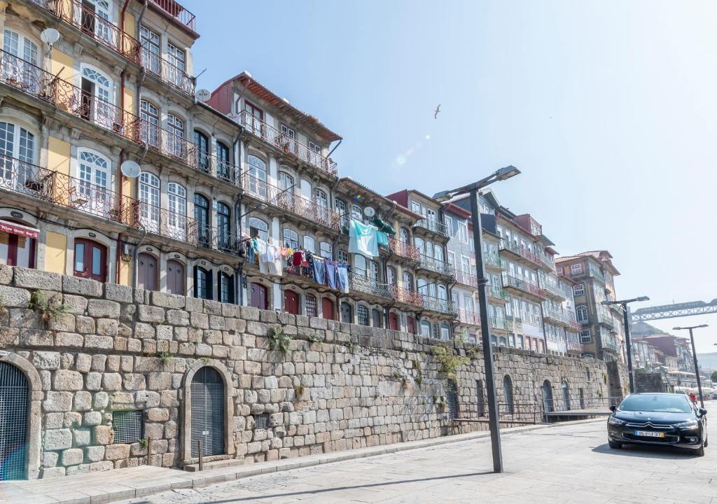 Nearby attraction, Oporto Street Fonte Taurina - Riverfront Suites in Porto