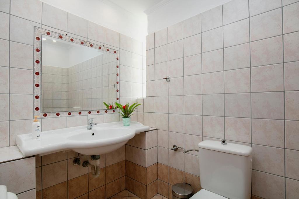 Arion Apartments photo
