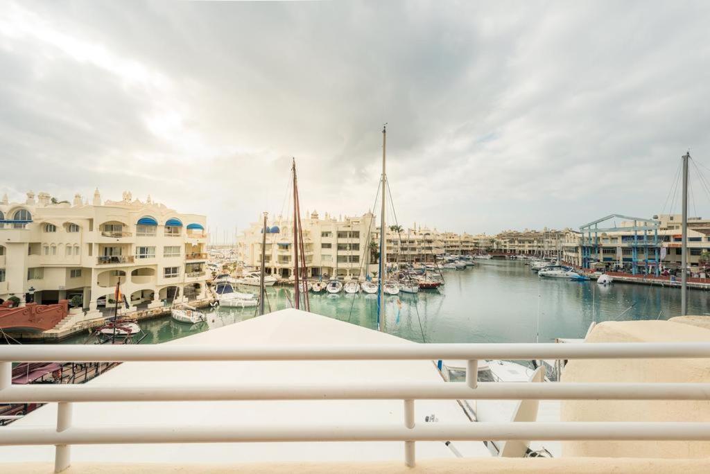 Apartamento en Puerto Marina B32 - 3