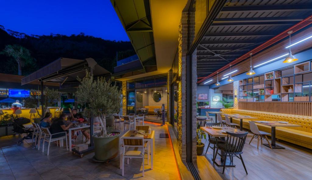Morina Deluxe Hotel — Restaurant & bars in Ölüdeniz, Mugla