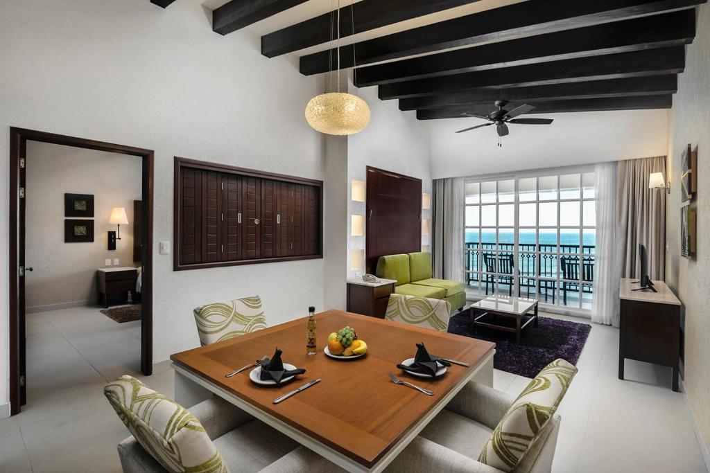 Hotel Marina El Cid Spa & Beach Resort – All Inclusive