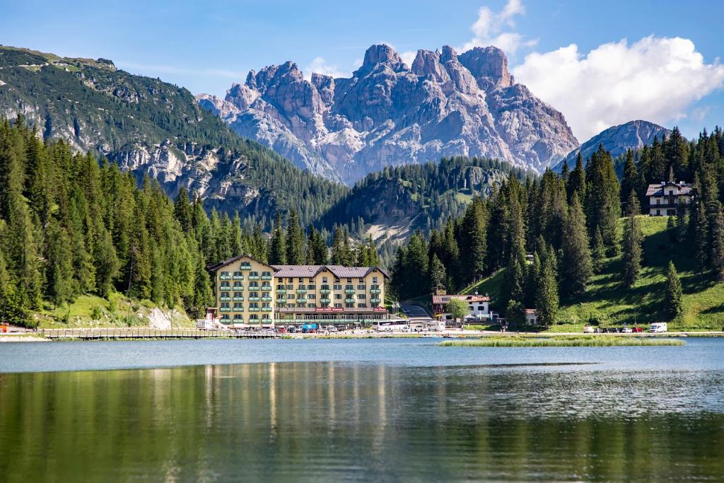 Grand Hotel Misurina photo