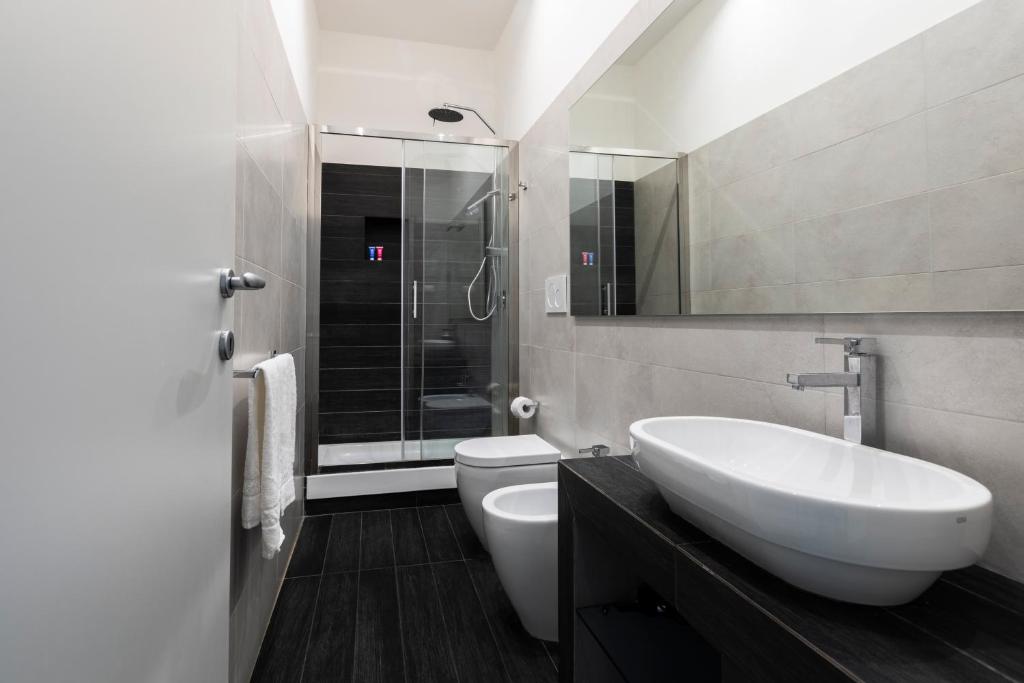 Vatican Luxury Suites photo