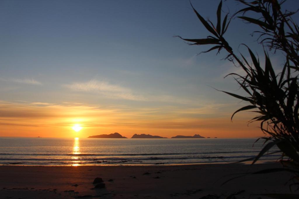 PATOS BEACH HOUSE photo