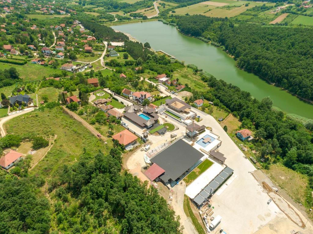 Woodland Resort - 1