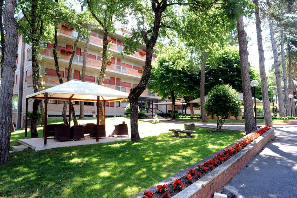 hotel michelangelo - 2