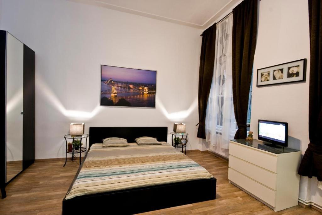 Daphne Deluxe Apartment — Hotel in Budapest