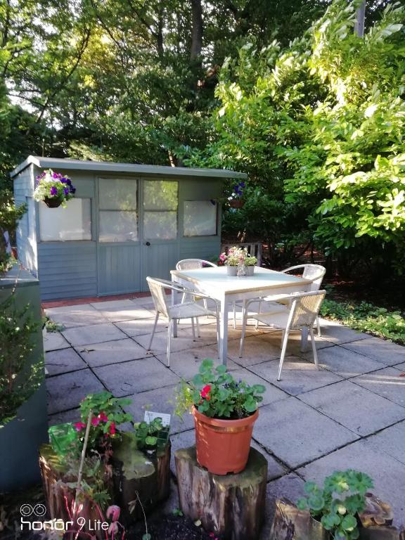 Lowood Cottage photo