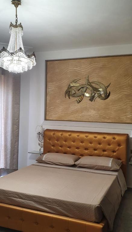 GOLD SUITE - 5