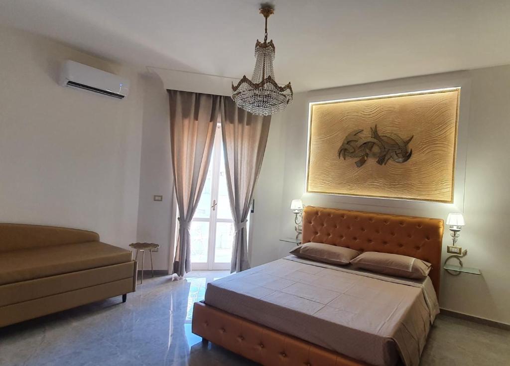 GOLD SUITE - 1