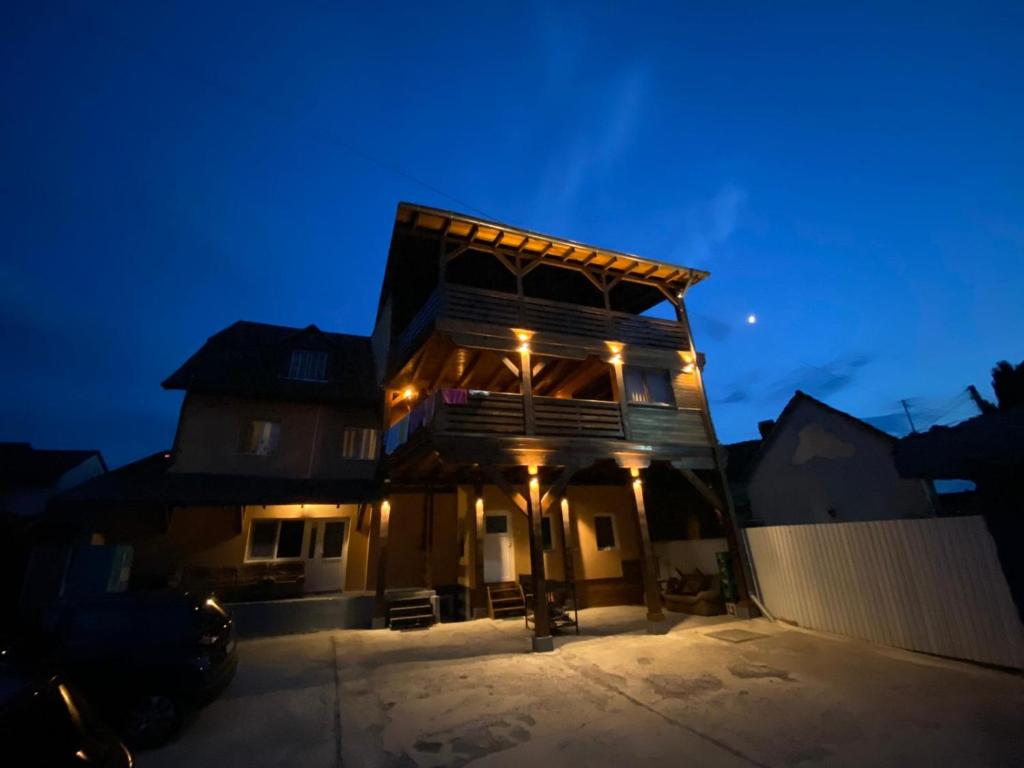 River Star — Hotel in Sighisoara