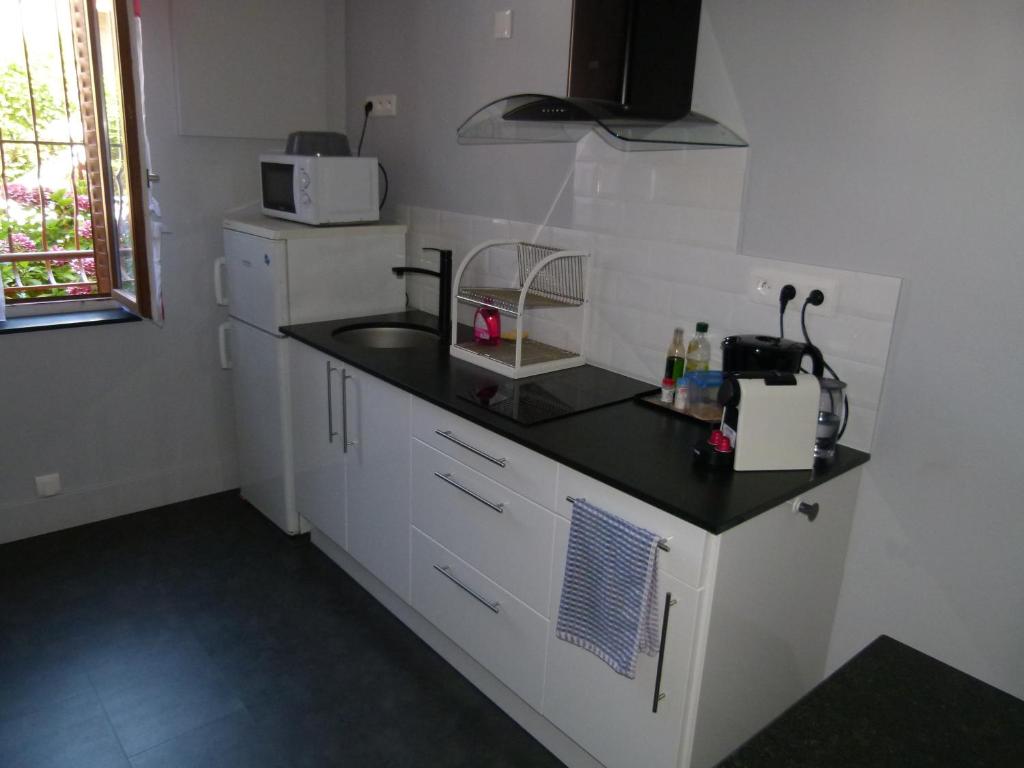 Studio Calme avec Jardin, T6 Mermoz-Moselle & Métro D Mermoz-Pinel, Proche Hôpital Mermoz, Édouard Herriot, Centre Formation APTH BVT - 3