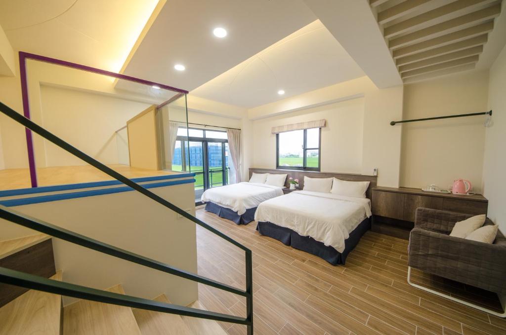 渡小夜電梯民宿 Yilannight B&B