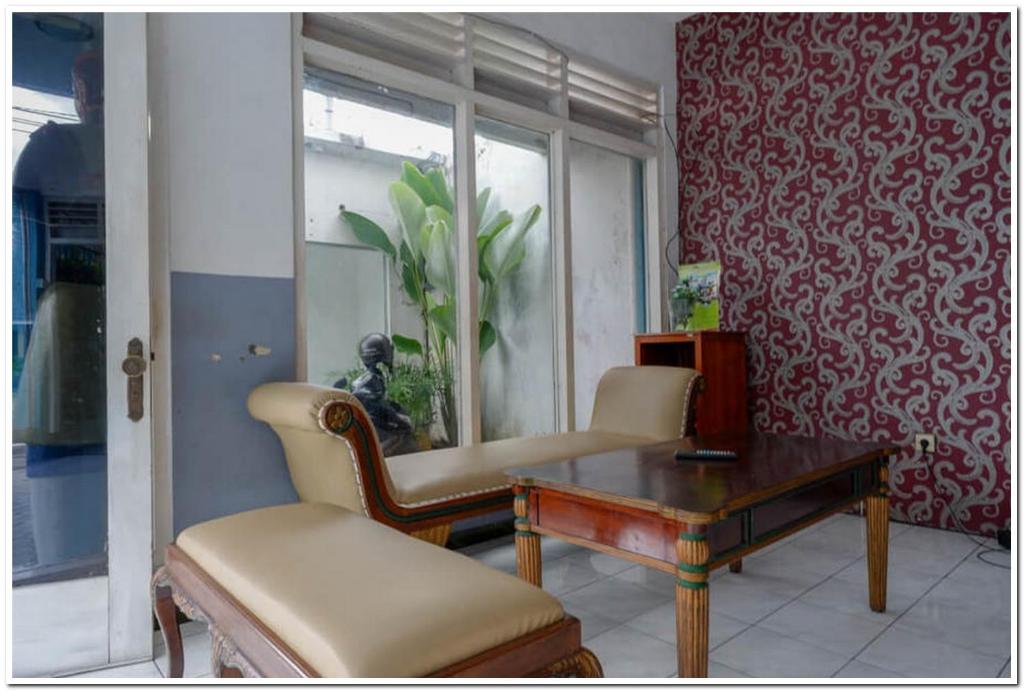 フロント・ロビー