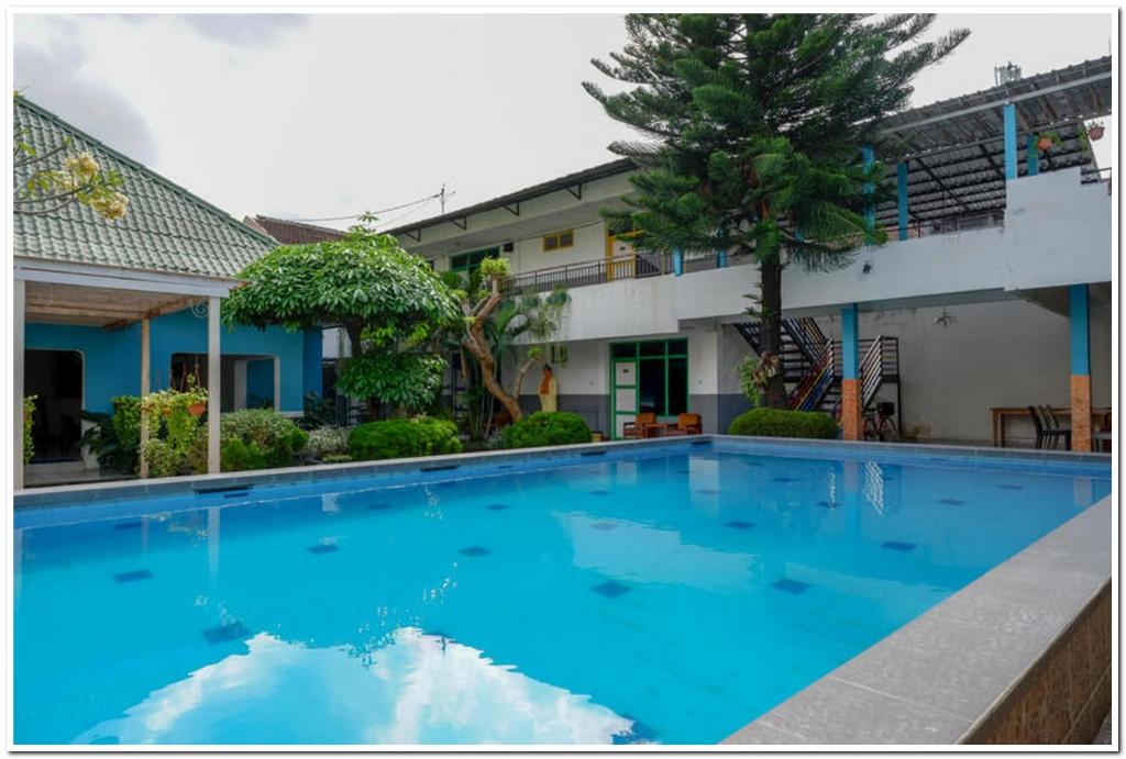 レッドドアーズ アット プラウィロタマン (RedDoorz @ Prawirotaman) 外観