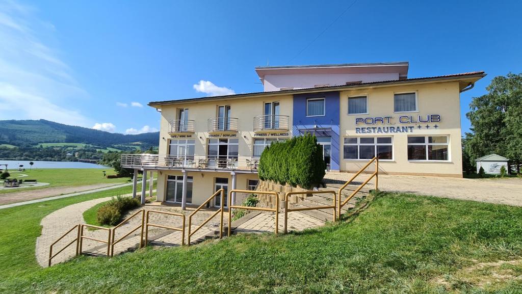 Port Club pension & restaurant photo