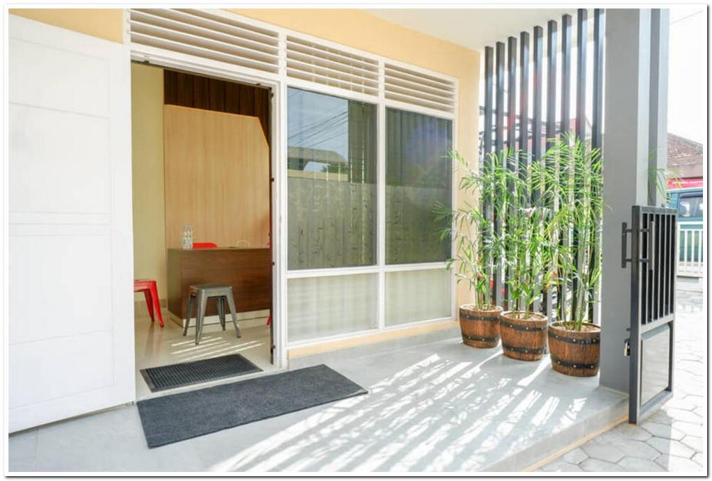 RedDoorz near Gejayan 3