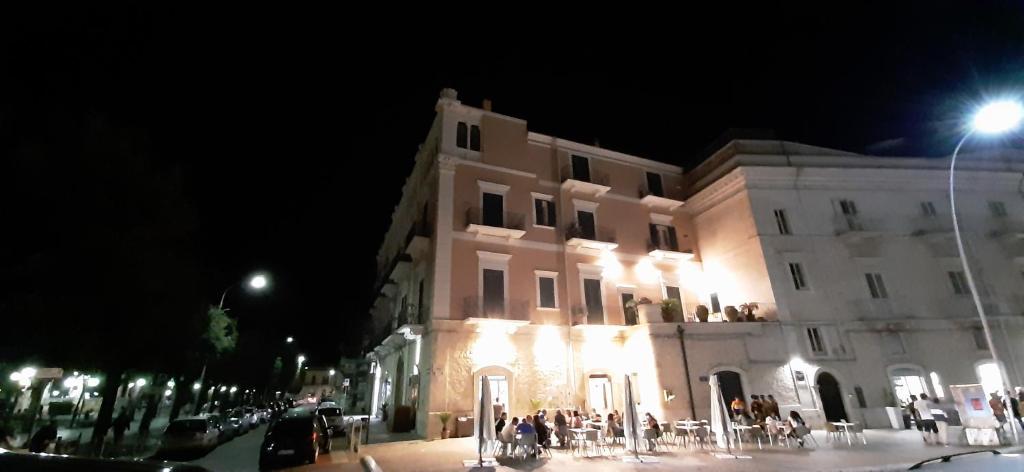 Palace B&amp;B — Hotel in Acquaviva delle Fonti
