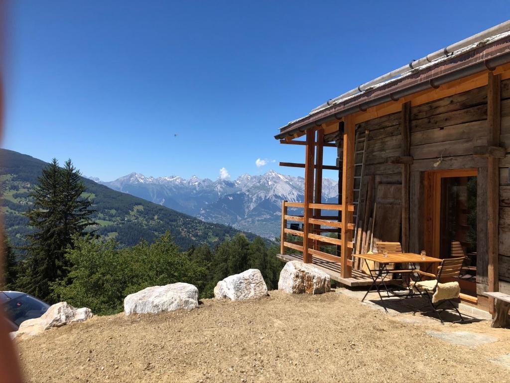 CHEZ FOLLO - 3