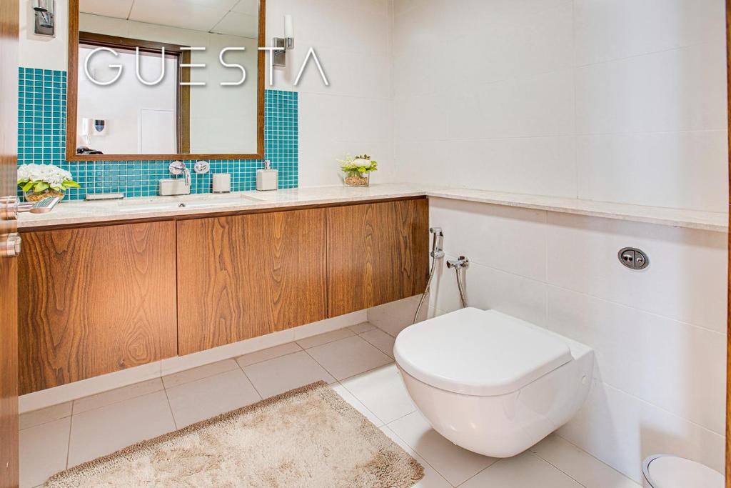 Oceana Residences, Free beach & pool access photo