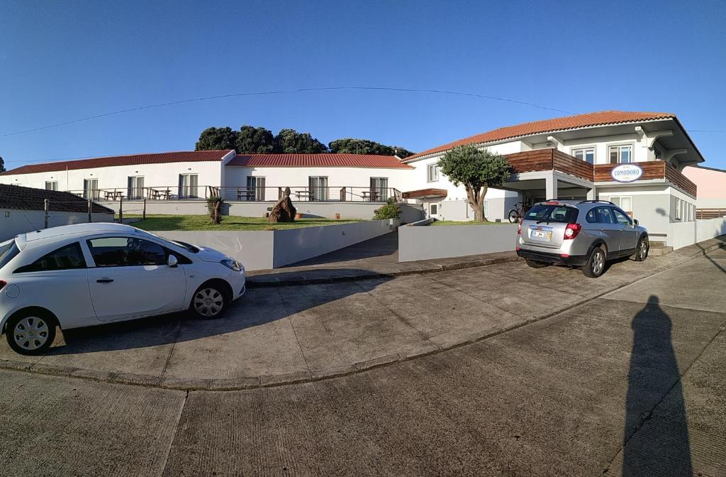 Hotel Comodoro — Hotel in Corvo Island