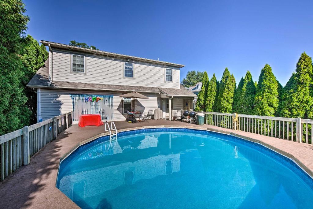 Charming Amish Country Home with Private Yard and BBQ!