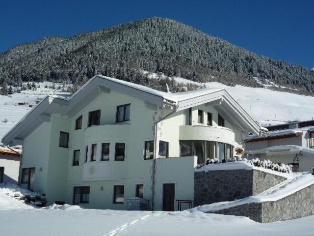 Apart Benita - 3