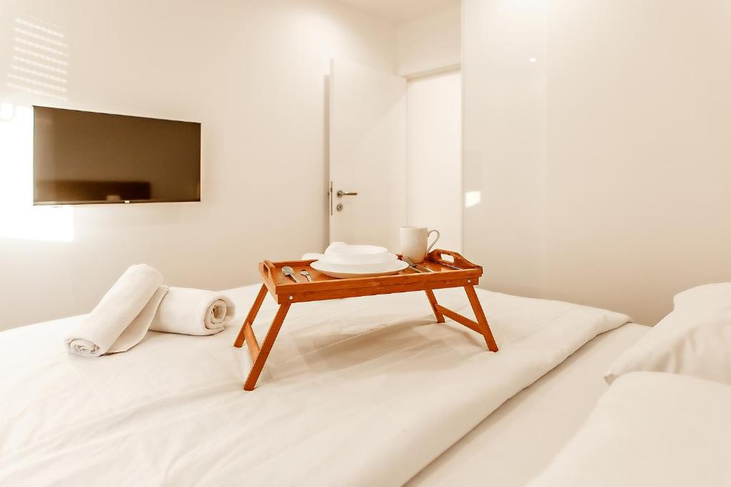 White Apartments - 5