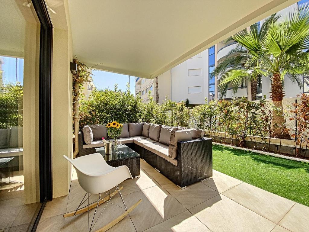 Apartment Palm Beach with a nice swimming pool - 2