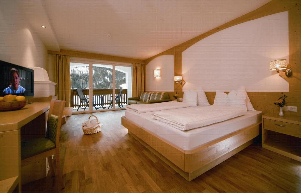Hotel Grones photo