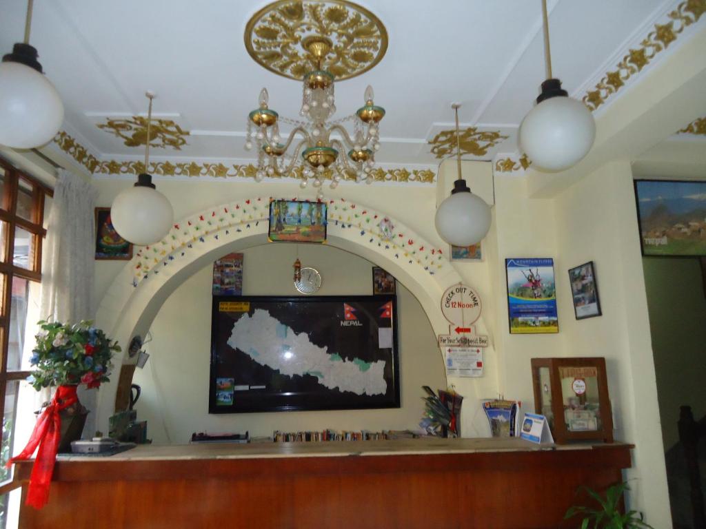 Hotel Discovery Inn photo