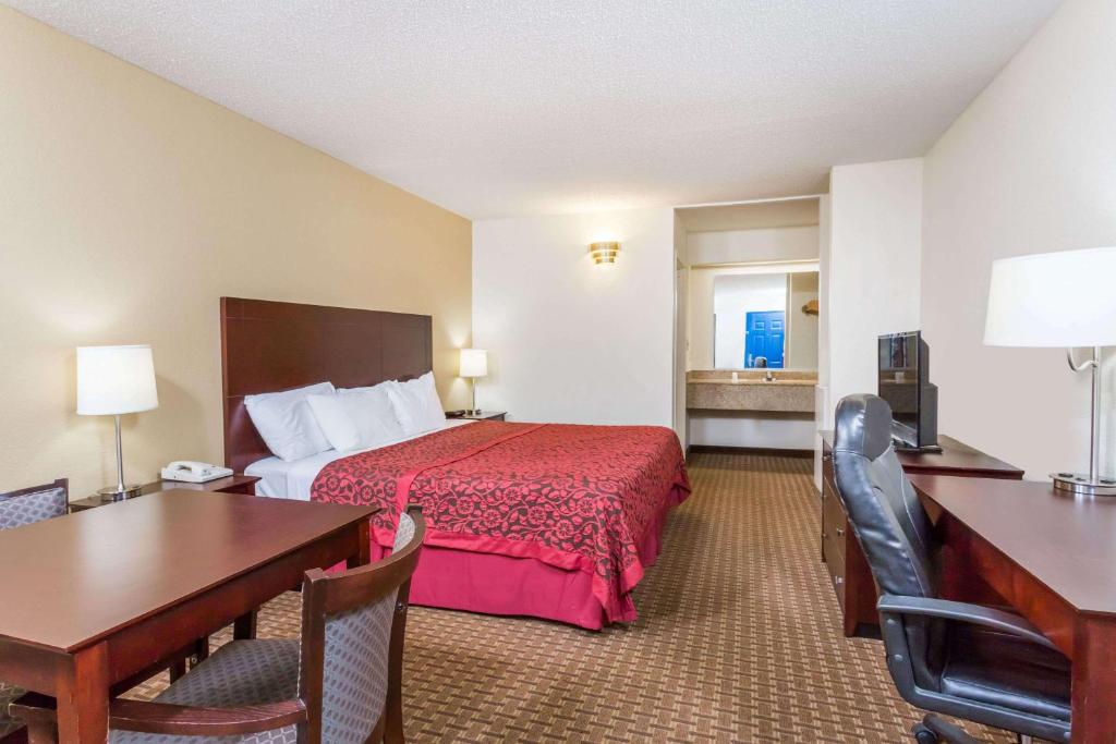 Days Inn By Wyndham Reidsville Photo 9