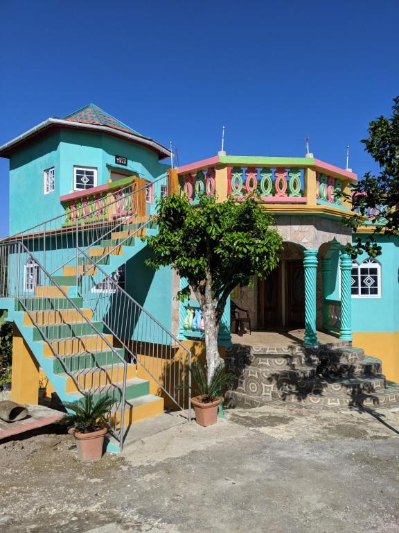 O &amp; G Guesthouse — Hotel in Montego Bay