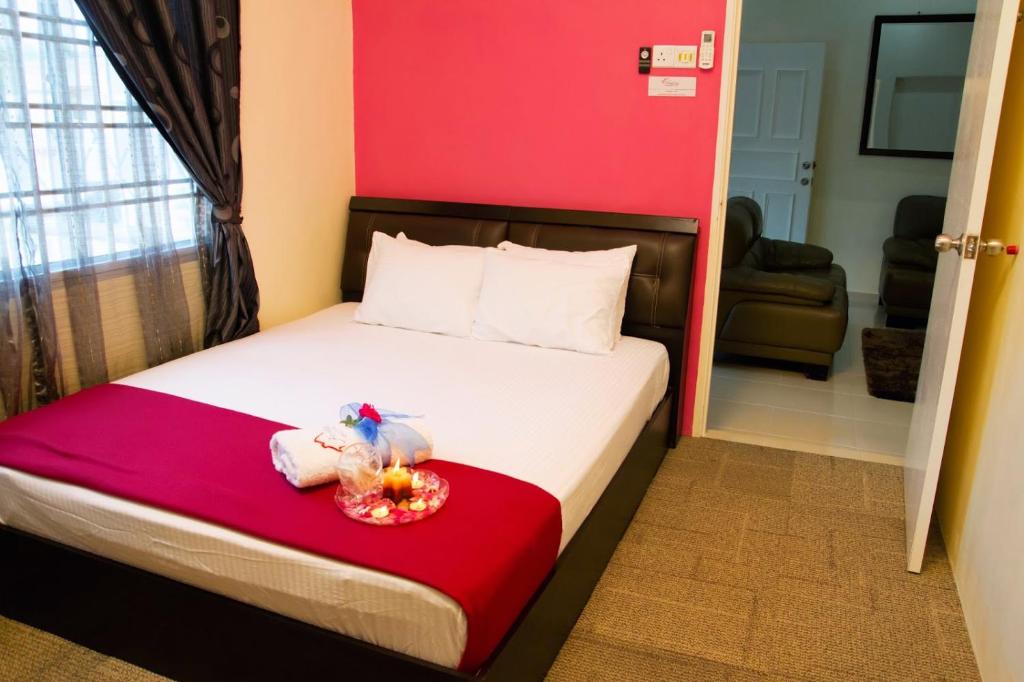 Homestay Hj Esmon Parit Raja UTHM — Hotel in Batu Pahat